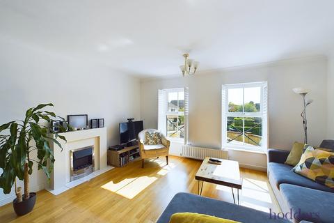 4 bedroom end of terrace house for sale, Gray Place, Ottershaw, Surrey, KT16