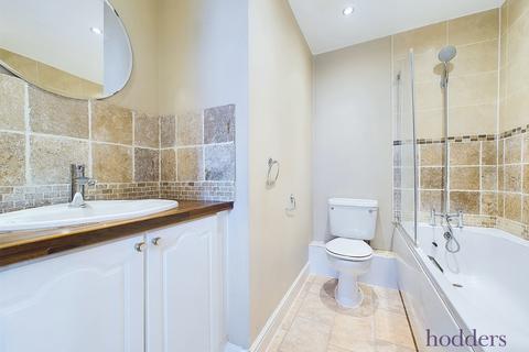 4 bedroom end of terrace house for sale, Gray Place, Ottershaw, Surrey, KT16