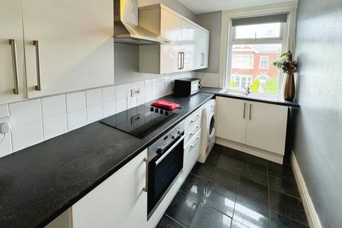 2 bedroom apartment to rent, Warley Road, Lancashire FY1