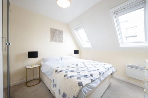 1 bedroom apartment for sale, Kingston Road, London SW20