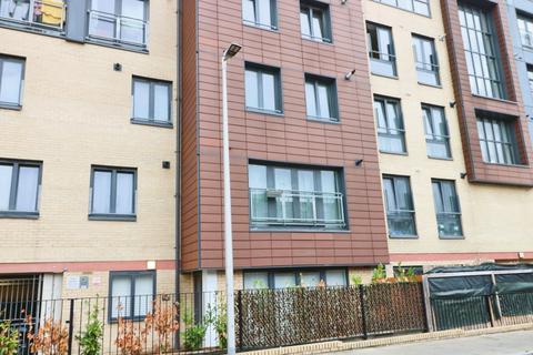 1 bedroom apartment to rent, Bramley Crescent, Ilford IG2