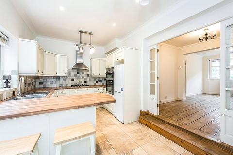 3 bedroom end of terrace house for sale, Fulwell Park Avenue, Twickenham TW2