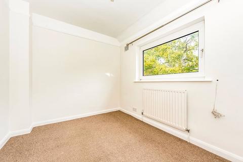 203 Fulwell Park Avenue, Twickenham, TW2 5HD