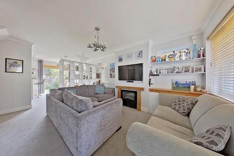 4 bedroom semi-detached house for sale, Glenbervie Drive, Herne Bay, CT6 6QN