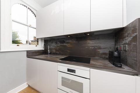 2 bedroom flat to rent, Homefield Road, SW19