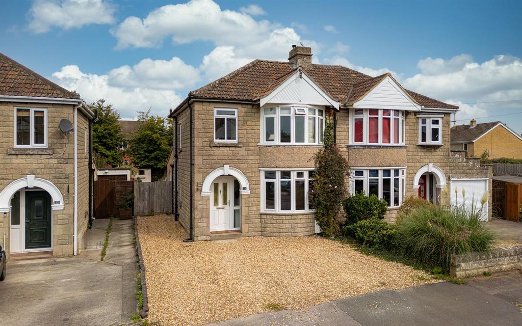 Longford Road, Melksham SN12 3 bed semidetached house for sale £325,000