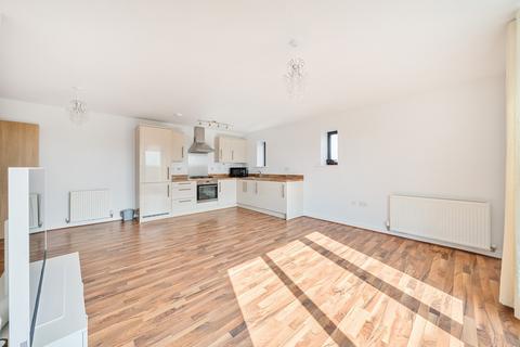 1 bedroom flat for sale, Oak House, Victory Park Road, Addlestone, KT15