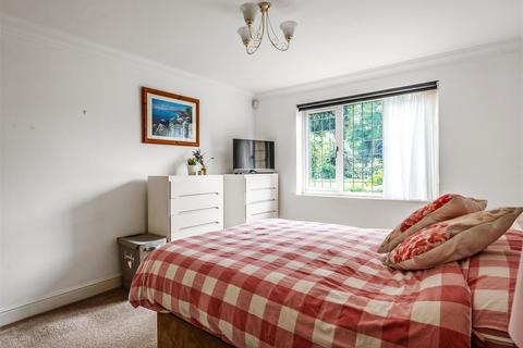 1 bedroom retirement property for sale, ASHCROFT PLACE, LEATHERHEAD, KT22