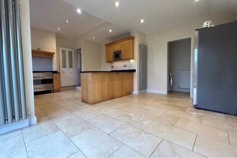 5 bedroom semi-detached house for sale, High Street, Etchingham, East Sussex, TN19