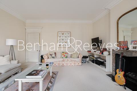 1 bedroom apartment to rent, Durward House, Kensington Court W8