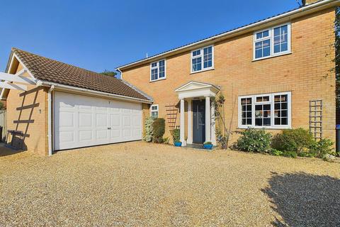 4 bedroom detached house for sale, Albany Close, Worthing, BN11