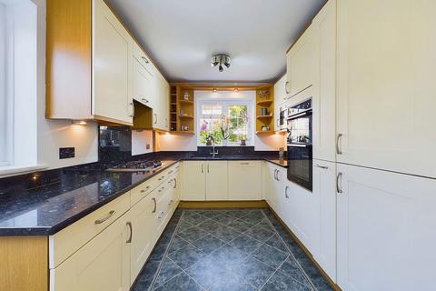 4 bedroom detached house for sale, Albany Close, Worthing, BN11