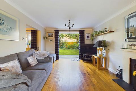 4 bedroom detached house for sale, Albany Close, Worthing, BN11