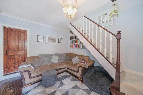 2 bedroom terraced house for sale, High Wycombe,  Train station,  Buckinghamshire,  HP13