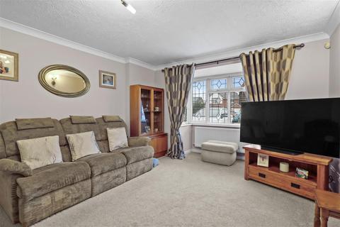 4 bedroom detached house for sale, Pitreavie Drive, Hailsham