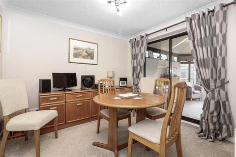 4 bedroom detached house for sale, Pitreavie Drive, Hailsham