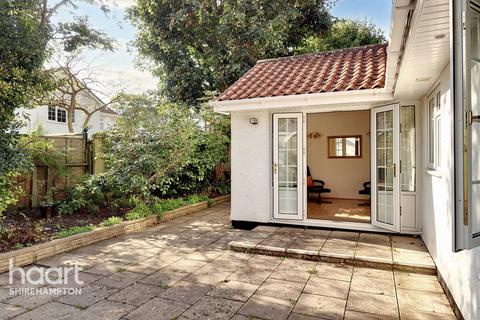 2 bedroom bungalow for sale, Priory Gardens, BRISTOL