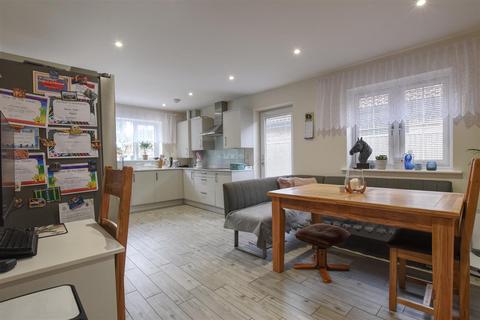 16a Pebsham Drive, Bexhill-on-sea, TN40 2RU