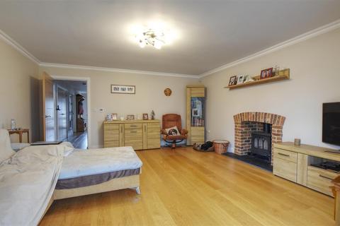 16a Pebsham Drive, Bexhill-on-sea, TN40 2RU