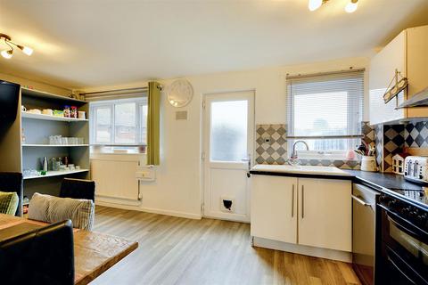 3 bedroom terraced house for sale, Lock Close, Kirk Hallam