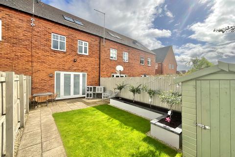 3 bedroom terraced house for sale, Waterlily Grove, Stapeley, CW5