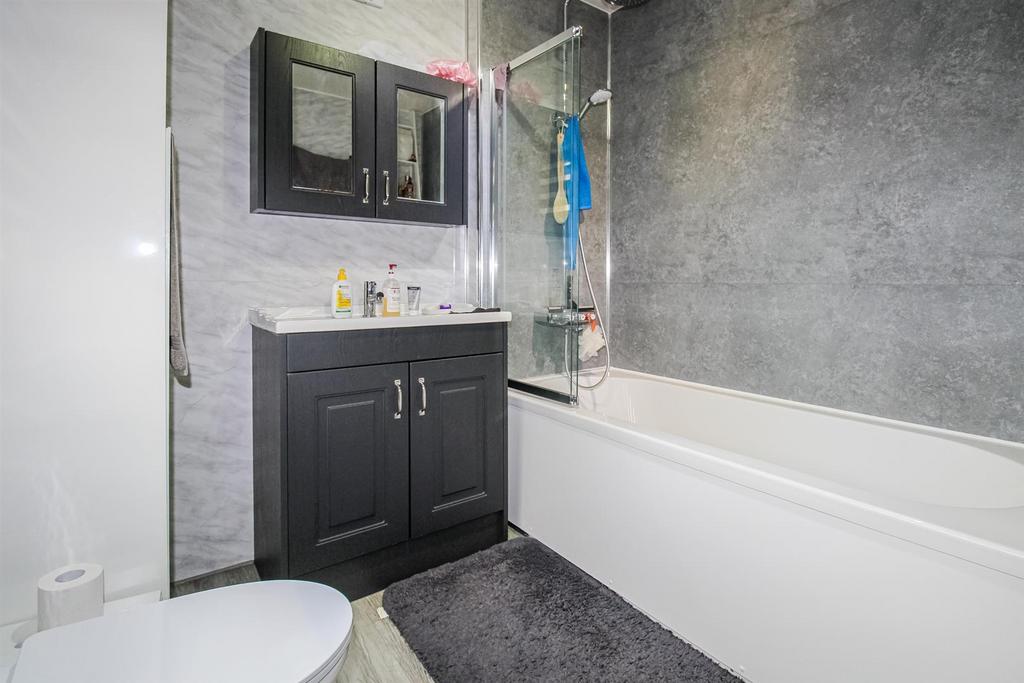 Bathroom/w.c.