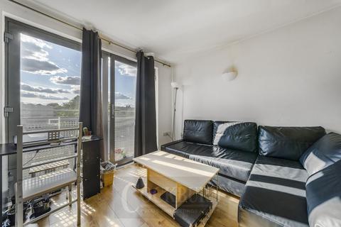 1 bedroom flat for sale, Deals Gateway, London SE13 - Great City Access!