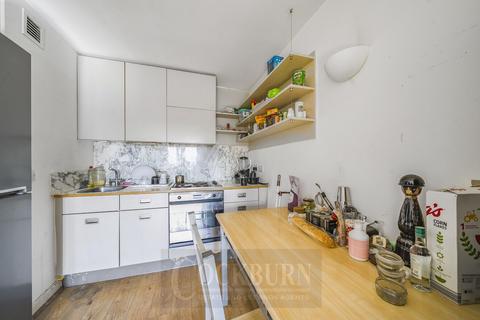 1 bedroom flat for sale, Deals Gateway, London SE13 - Great City Access!