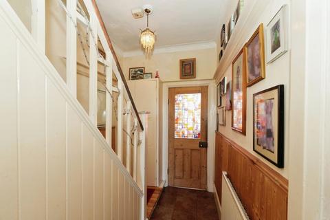 189 Warminster Road, Sheffield, S8 8PP