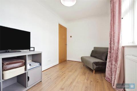 4 Blaking Drive, Knowsley, Prescot, L34 0JE