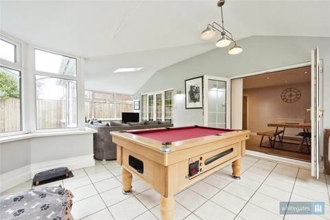 4 Blaking Drive, Knowsley, Prescot, L34 0JE