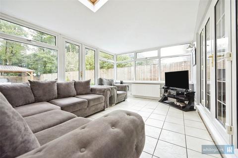 4 Blaking Drive, Knowsley, Prescot, L34 0JE