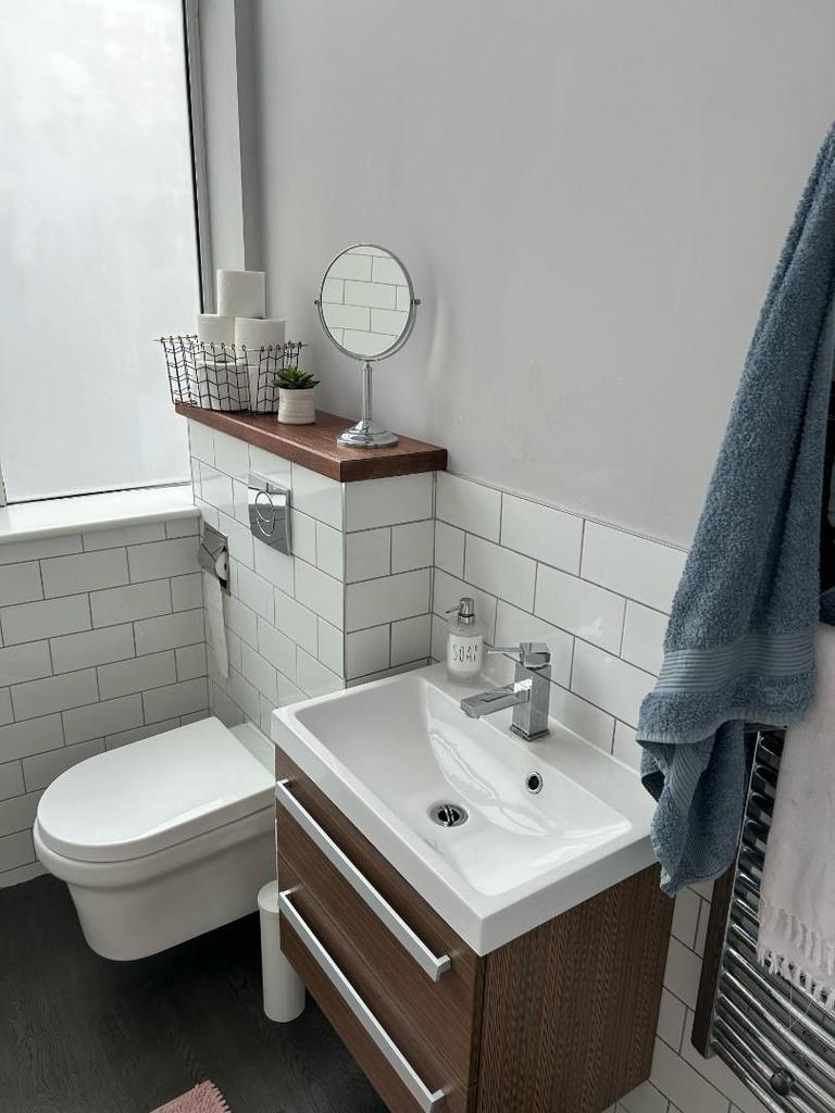 Shower room.jpg