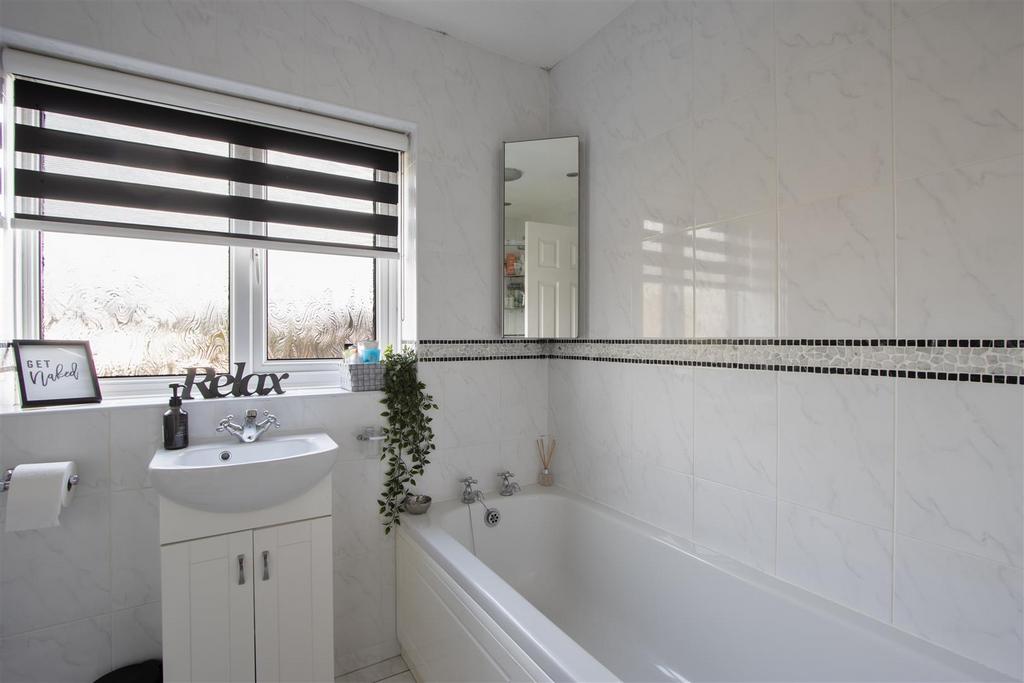 En Suite Bathroom