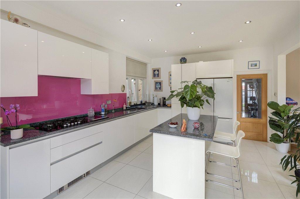 Alric Avenue, New Malden, KT3 6 bed detached house for sale £1,850,000