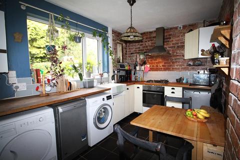 3 bedroom house for sale, Kenworthy Lane, Manchester