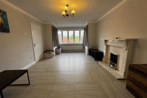 4 bedroom detached house to rent, Ferens Park, Durham