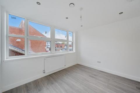 2 bedroom apartment to rent, Basingstoke,  Hampshire,  RG21