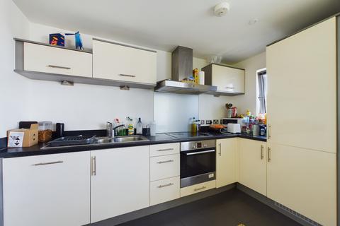 2 bedroom flat for sale, Cross Street, Portsmouth PO1