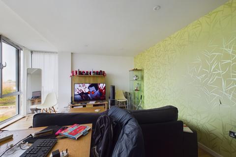 2 bedroom flat for sale, Cross Street, Portsmouth PO1