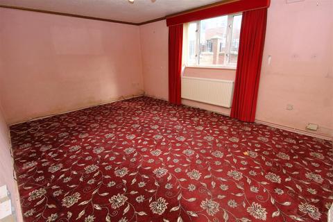 2 bedroom ground floor flat for sale, Mark Street, Liverpool L5