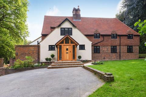 4 bedroom detached house to rent, Millfield Lane, Lower Kingswood, Tadworth, Surrey, KT20