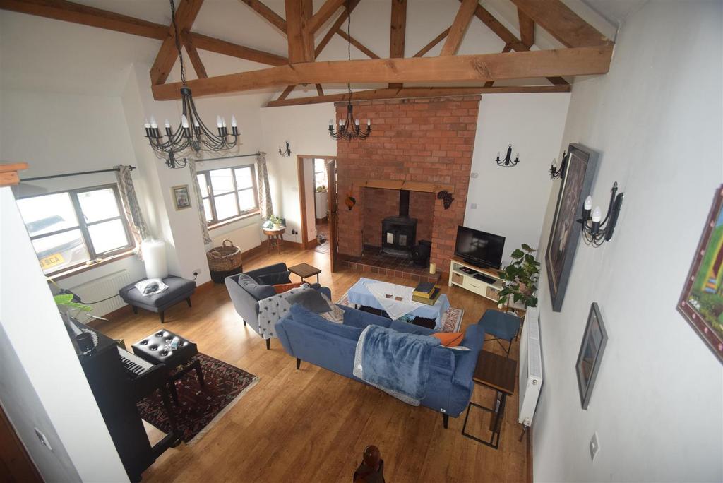 Lower Sutton, Newport 4 bed detached house to rent £1,600 pcm (£369 pw)