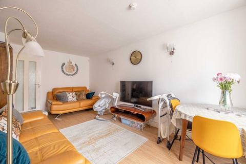 56 Cobb Close, Datchet, Slough, SL3 9QZ