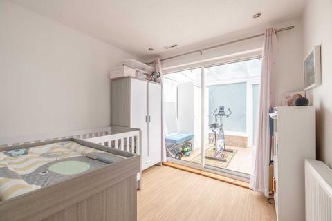 56 Cobb Close, Datchet, Slough, SL3 9QZ