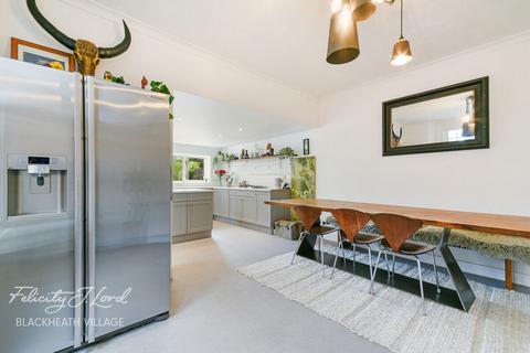 28 West Park, Mottingham, London, SE9 4RQ