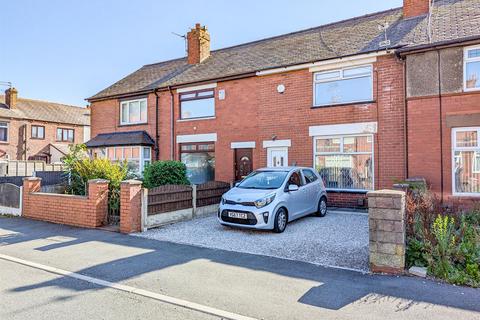 2 bedroom mews for sale, Selbourne Street, Leigh