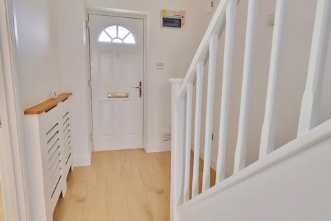 2 bedroom triplex for sale, Sloane Court, Holbury