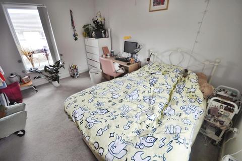 67 Staddle Stone Road, Exeter, EX1 3FS