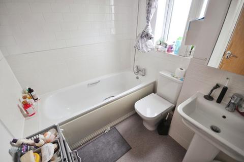 67 Staddle Stone Road, Exeter, EX1 3FS